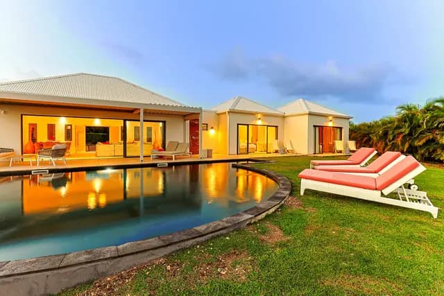 Villa Nacarat — Belles Rives
